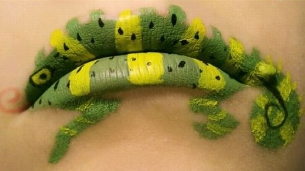 lips body art painting