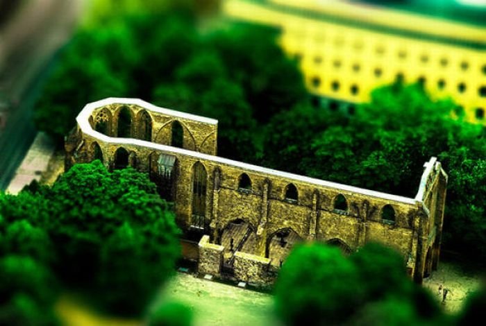 tilt-shift photography