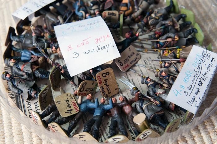 plastic toy army