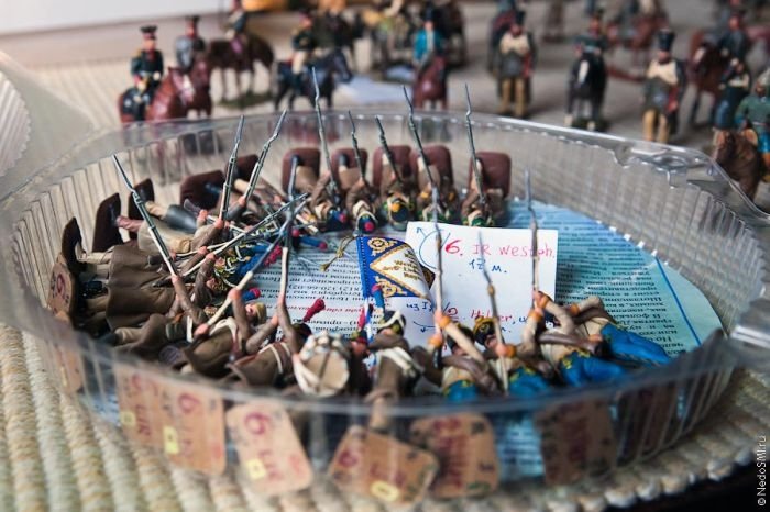 plastic toy army