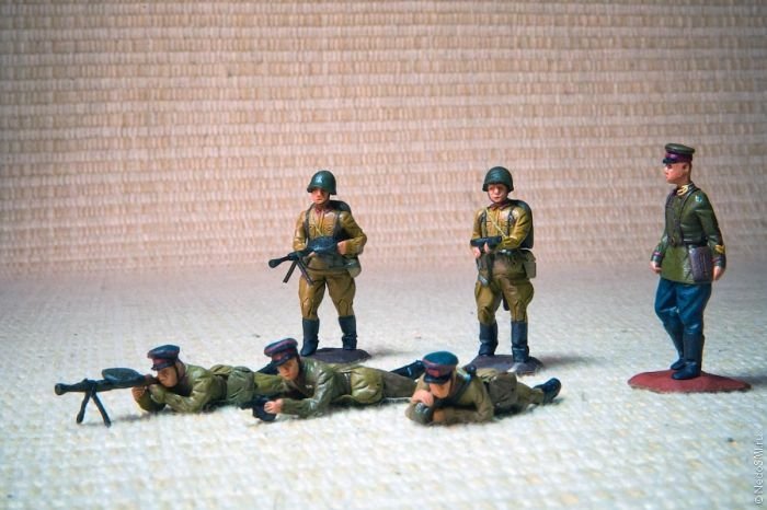 plastic toy army