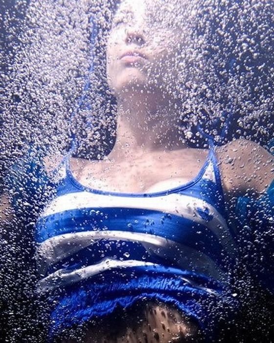 underwater girl portrait