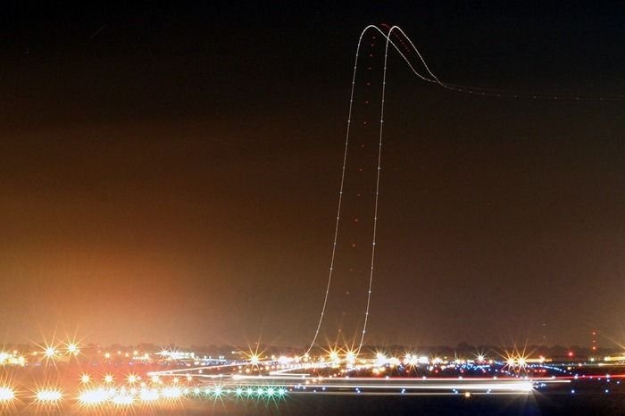 airplane long exposure photo