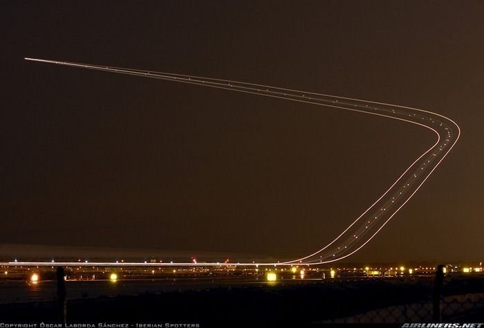 airplane long exposure photo