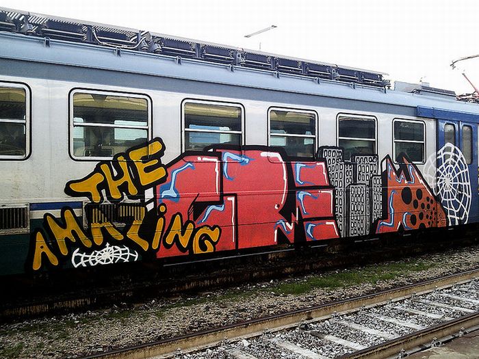 train graffiti