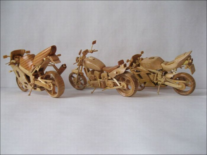 Miniature wooden motorcycles by Vyacheslav Voronovich