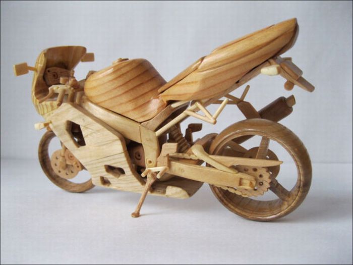 Miniature wooden motorcycles by Vyacheslav Voronovich