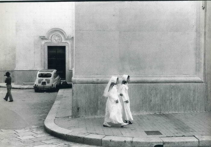 Documentary photos by Leonard Freed