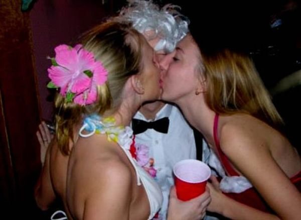 halloween girls kissing