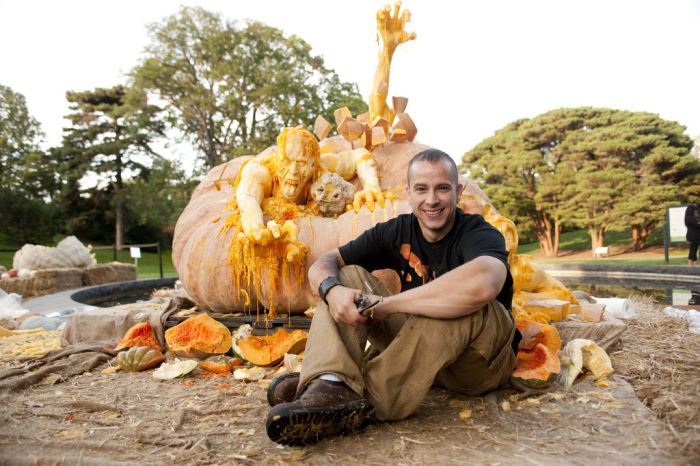 World's largest pumpkin carving by Ray Anthony Villafane