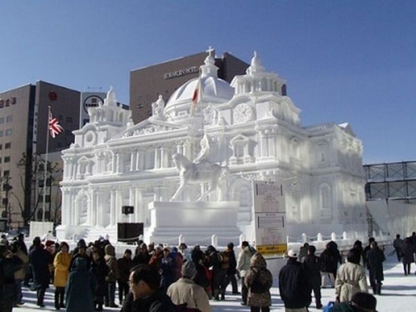 snow sculpture