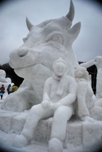 snow sculpture