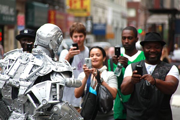 Brooklyn robot works performance by Peter Kokis.