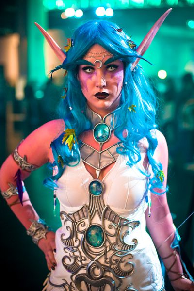 cosplay girl costume presentation
