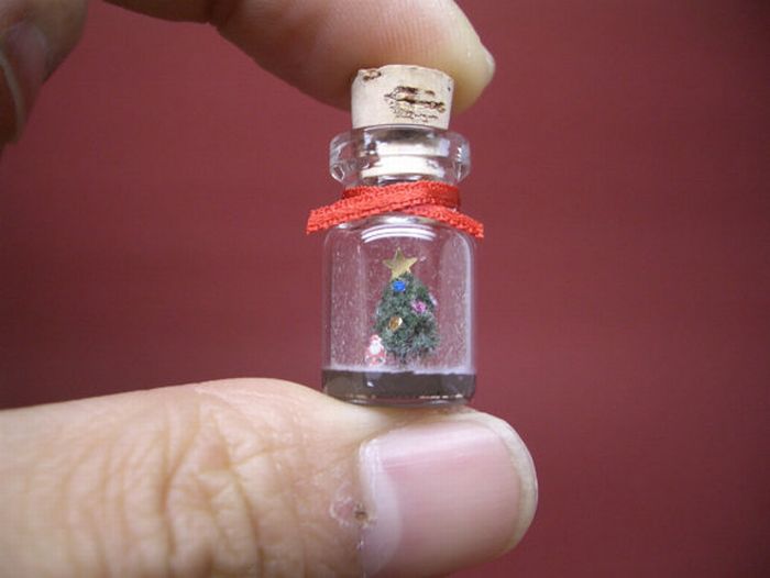 A Tiny World in a Bottle project by Akinobu Izumi