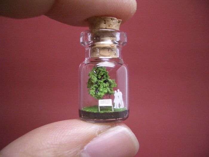 A Tiny World in a Bottle project by Akinobu Izumi