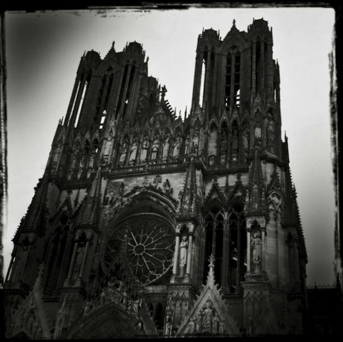Notre-Dame de Reims by Gérard Rondeau.