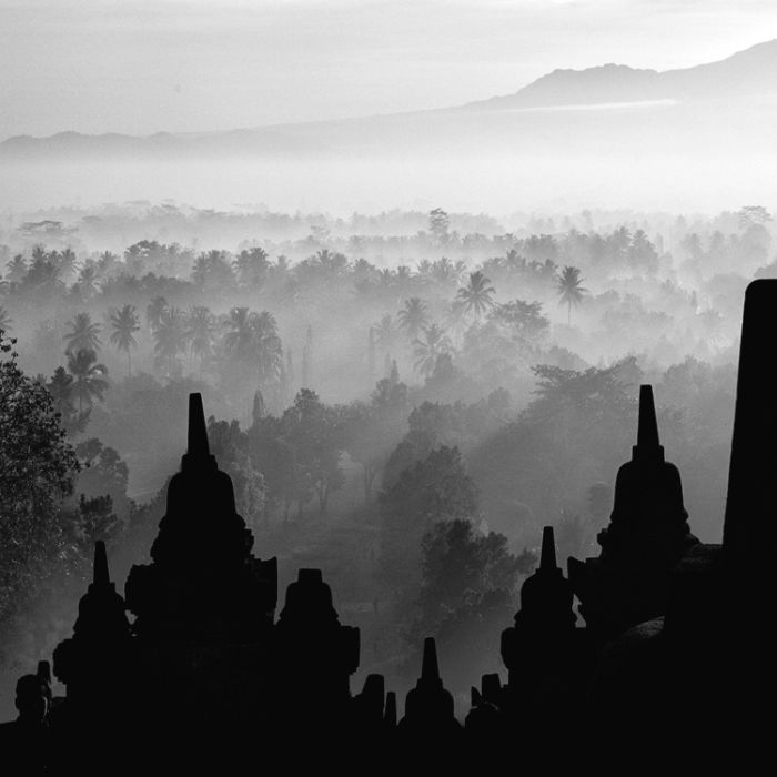 Black and white photography by Hengki Koentjoro