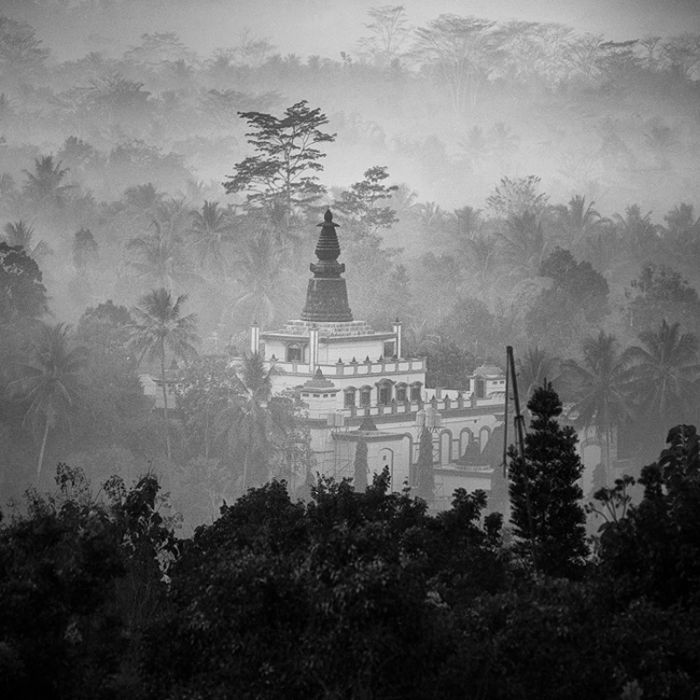 Black and white photography by Hengki Koentjoro