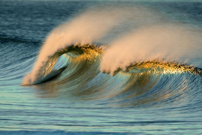 Wave and surfing photography by David Orias