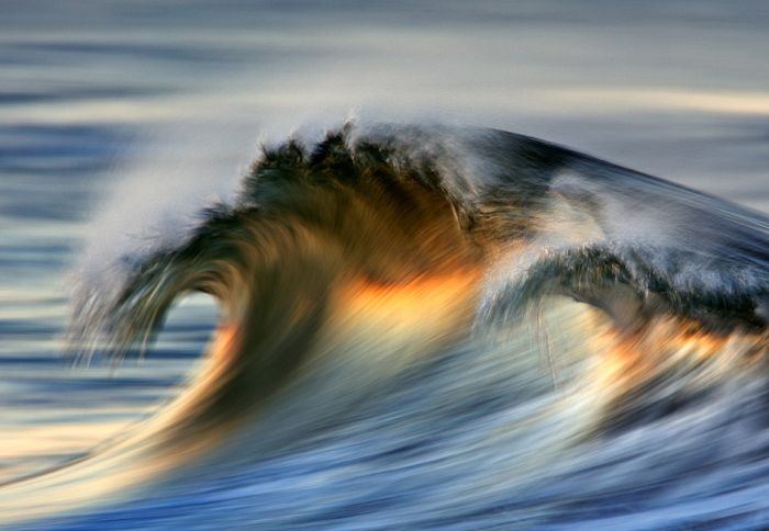 Wave and surfing photography by David Orias