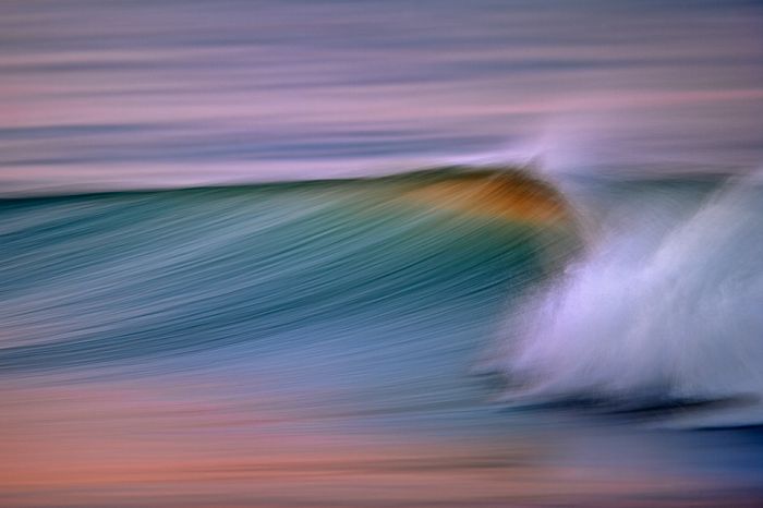 Wave and surfing photography by David Orias