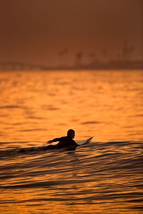 Wave and surfing photography by David Orias