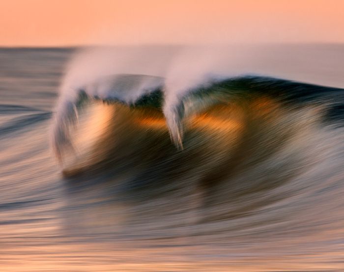 Wave and surfing photography by David Orias