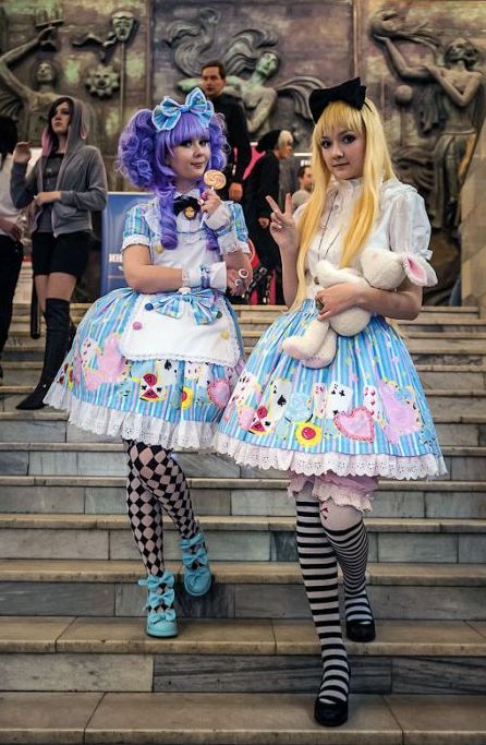 cosplay girl costume presentation