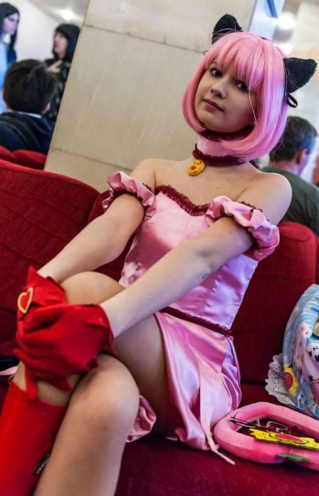 cosplay girl costume presentation