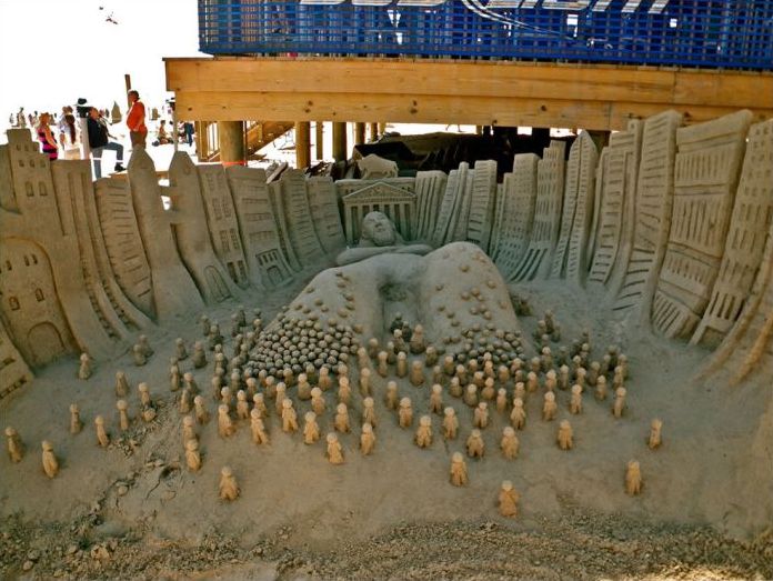 sand sculpture