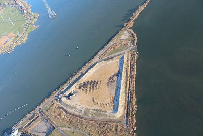 Giant portrait by Jorge Rodriguez Gerada