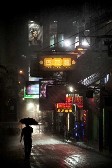 Street photography by Christophe Jacrot