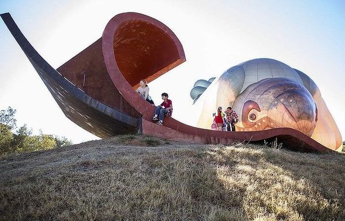 Skywhale hot-air balloon sculpture by Patricia Piccinini