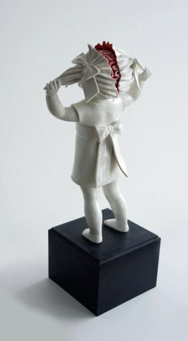 Gore porcelain sculptures by Maria Rubinke