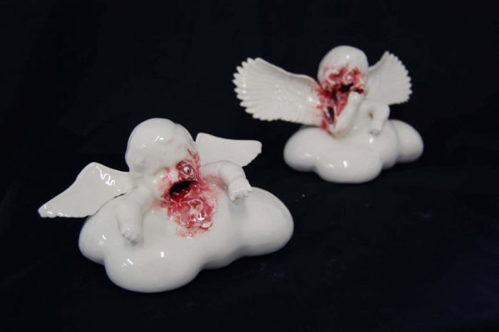 Gore porcelain sculptures by Maria Rubinke