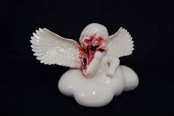 Gore porcelain sculptures by Maria Rubinke