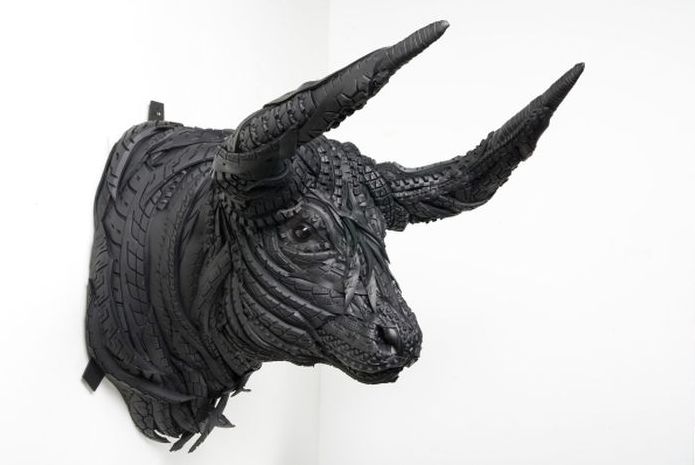 Mutation of contemporary sculptures by Yong Ho Ji