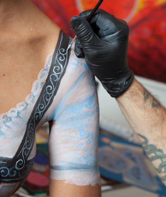 body art girl with a dirndl oktoberfest dress