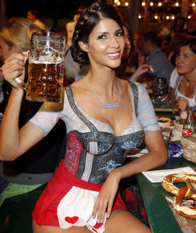 body art girl with a dirndl oktoberfest dress