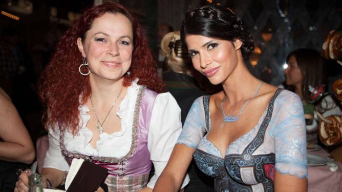 body art girl with a dirndl oktoberfest dress