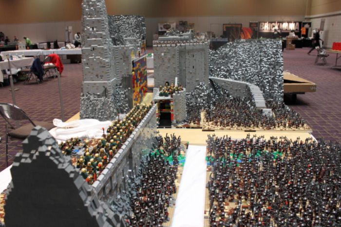 lord of the rings lego, battle of helm's deep