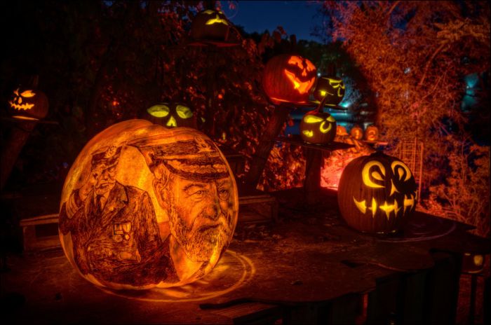 pumpkin carving art