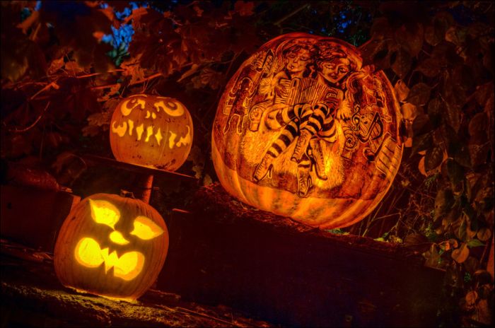 pumpkin carving art