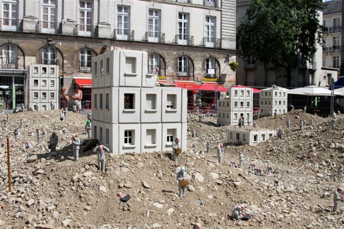 Follow the Leaders, A Corporate City in Ruins by Isaac Cordal, Place du Bouffay, Nantes, France