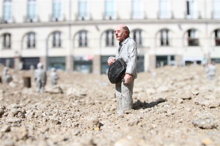 Follow the Leaders, A Corporate City in Ruins by Isaac Cordal, Place du Bouffay, Nantes, France