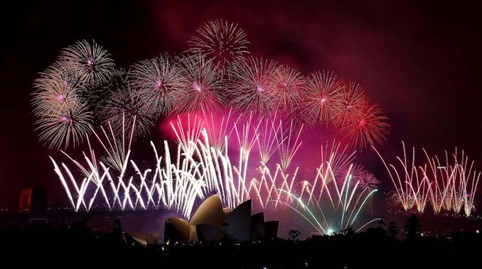 new year 2014 fireworks around the world