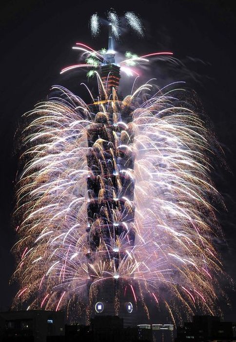 new year 2014 fireworks around the world