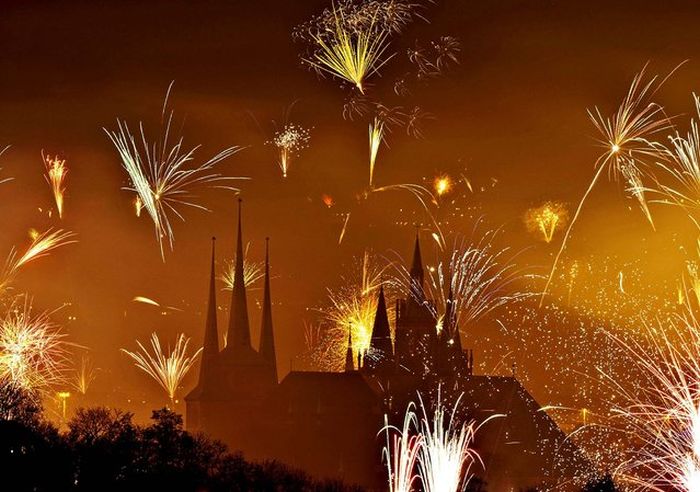 new year 2014 fireworks around the world