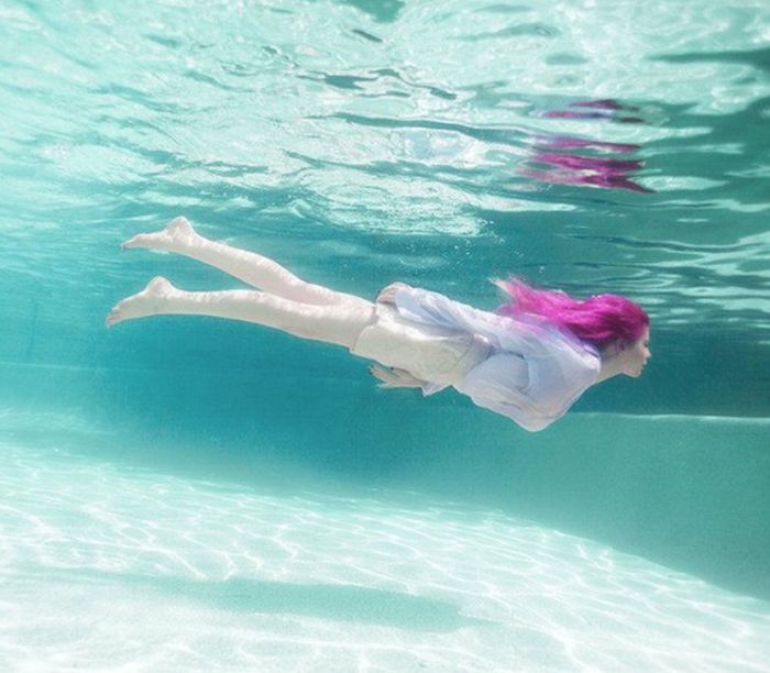 underwater girl portrait